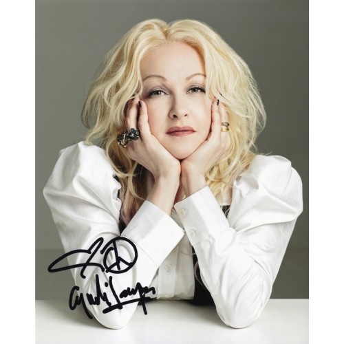 Cyndi Lauper シンディ・ローパー 直筆サイン入り写真認証COA付